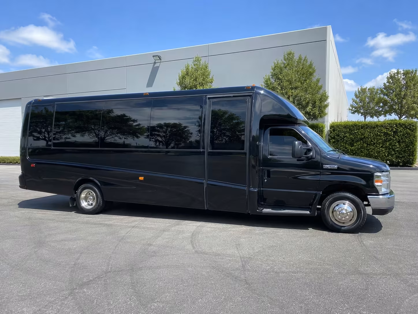 bachelorette and birthday party bus rentals for north port concerts