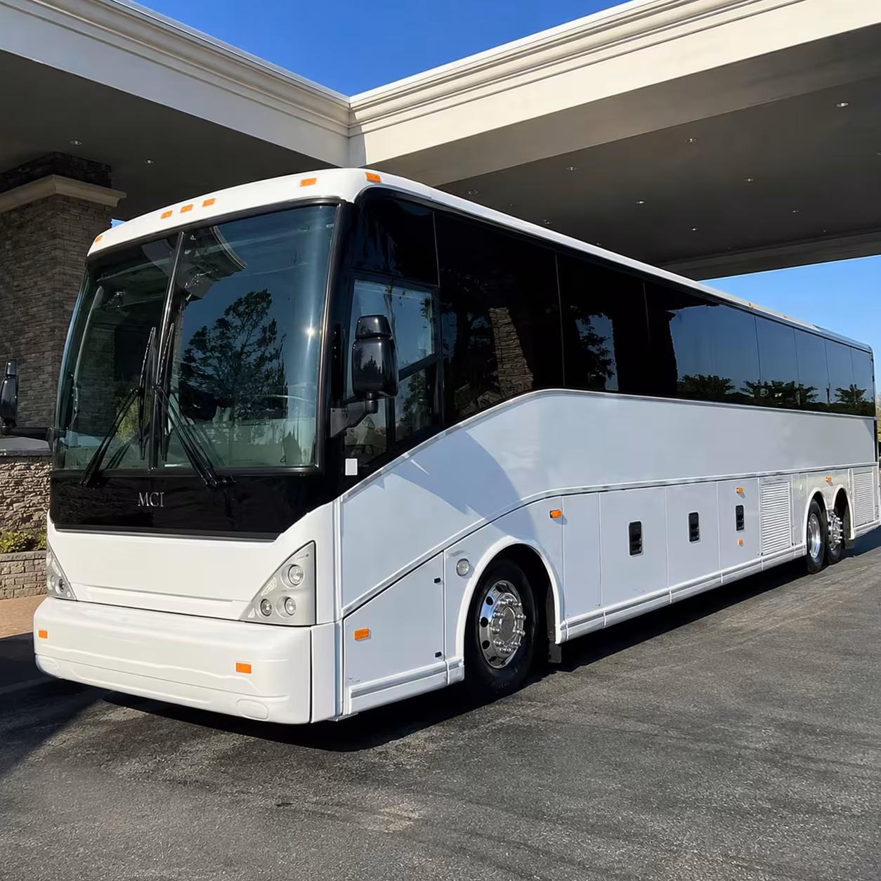 corporate airport shuttle buses for north port businesses